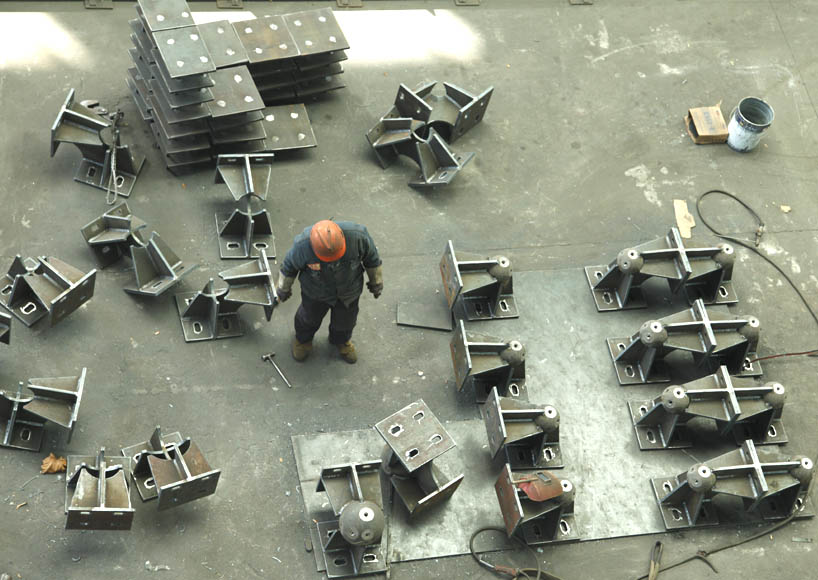 丰镇煤棚网架双向支座